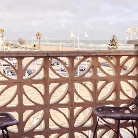 ホテル Restaurant La Cote Revee ルカート